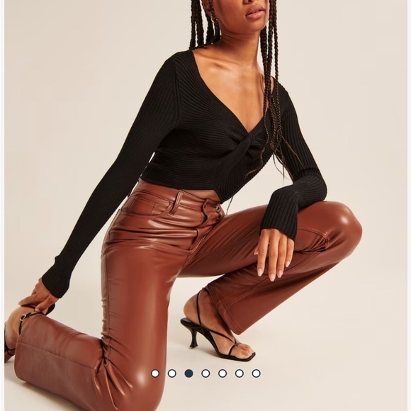 Abercrombie & Fitch Vegan Leather 90s Straight Pant - Picture 15 of 15